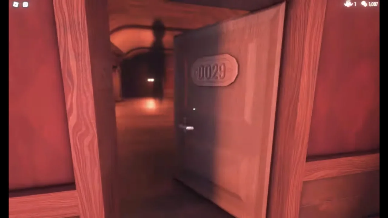 REACHING DOOR 100 IN ROBLOX DOORS 